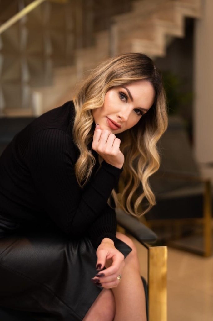 Dra. Bruna Mesquita